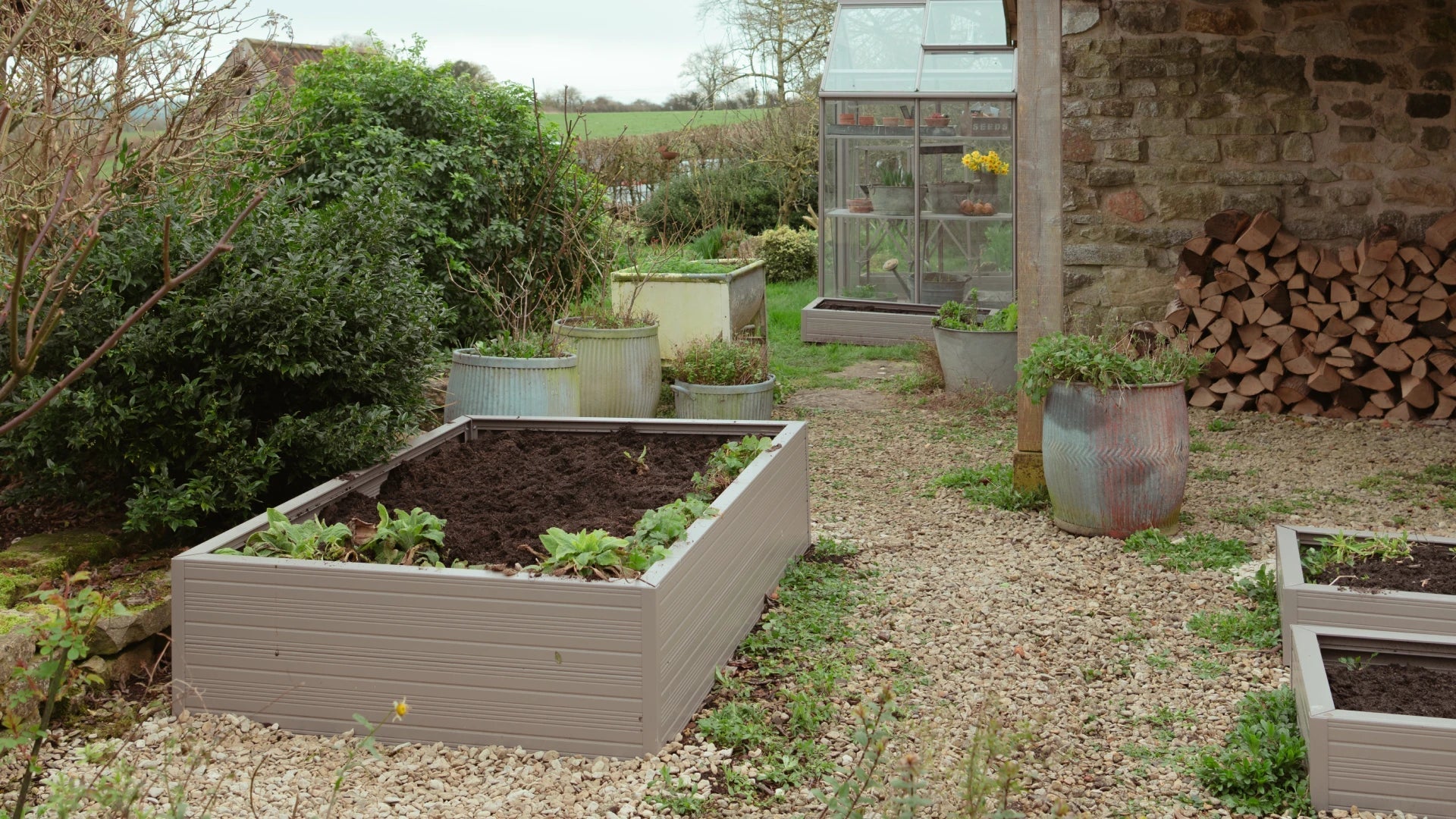 How to Prepare Your Raised Beds for Winter
